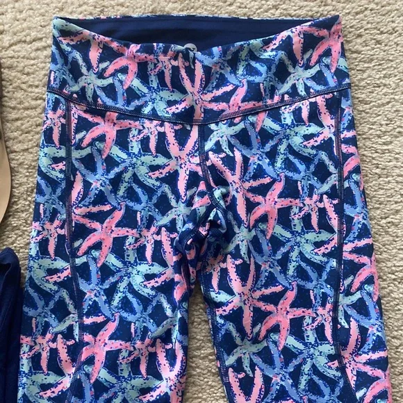 Vineyard Vines Starfish Print Leggings - Picture 2 of 10